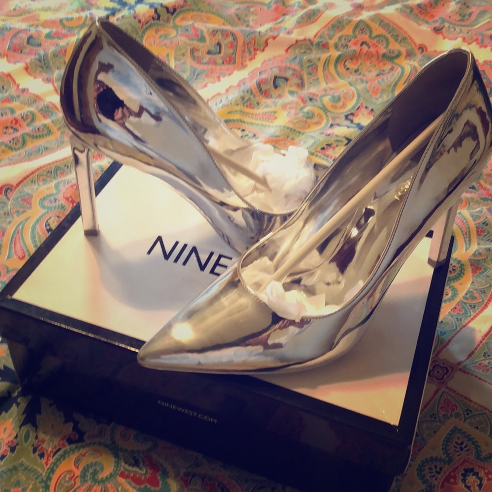 Nine West silver metallic Pumps